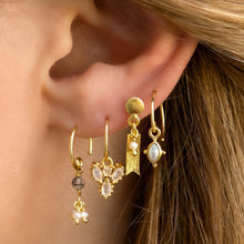 Lade das Bild in den Galerie-Viewer, MUJA JUMA Ohrringe White Moonstone, in Gold