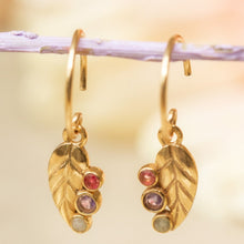 Lade das Bild in den Galerie-Viewer, MUJA JUMA Ohrringe NIGELLA, Amethyst, in Gold