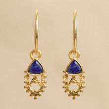 Lade das Bild in den Galerie-Viewer, MUJA JUMA Ohrringe AKHA, Lapislazuli, in Gold