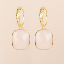 Lade das Bild in den Galerie-Viewer, MUJA JUMA Ohrringe HELICONIAN, Rosa Chalkeldon, in Gold