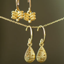 Lade das Bild in den Galerie-Viewer, MUJA JUMA Ohrringe CHARON, in Gold