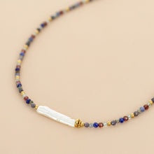 Lade das Bild in den Galerie-Viewer, MUJA JUMA Halskette MIXED, Lapislasuli & Saphir, in Gold