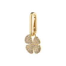 Lade das Bild in den Galerie-Viewer, PILGRIM Anhänger CHARM, Kleeblatt, in Gold