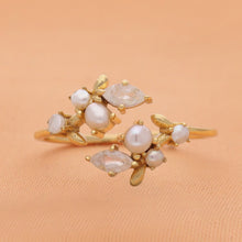 Lade das Bild in den Galerie-Viewer, MUJA JUMA Ring ORCHID, Weiß, in Gold, Gr. 58