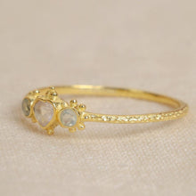 Lade das Bild in den Galerie-Viewer, MUJA JUMA Ring Guarani, Rosenquarz, in Gold