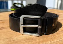 Lade das Bild in den Galerie-Viewer, Ledergürtel