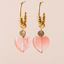 Lade das Bild in den Galerie-Viewer, MUJA JUMA Ohrringe CREOLE Strawberry Quartz in Gold