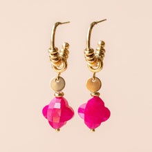 Lade das Bild in den Galerie-Viewer, MUJA JUMA Ohrringe CREOLE PINK JADE, in Gold
