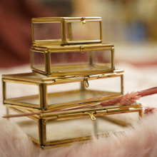 Lade das Bild in den Galerie-Viewer, MUJA JUMA Armband Amazonit & Perl, in Gold