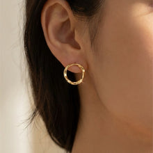 Lade das Bild in den Galerie-Viewer, SENCE Copenhagen Ohrstecker DIVA, in Gold
