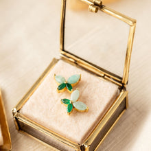 Lade das Bild in den Galerie-Viewer, MUJA JUMA Ohrstecker BUTTERFLY, Amazonit, in Silber