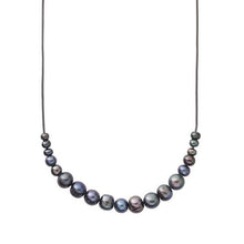Lade das Bild in den Galerie-Viewer, SENCE Copenhagen Kette X-MAS, Tahiti grau, Perlen, hämatit plattiert
