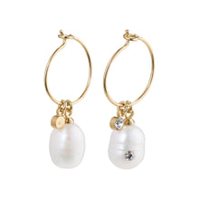Lade das Bild in den Galerie-Viewer, PILGRIM Ohrringe LOVE Freshpearl, in Gold