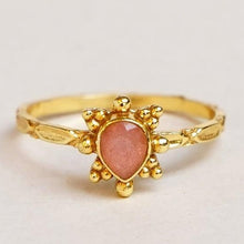 Lade das Bild in den Galerie-Viewer, MUJA JUMA Ring DROP WITH DOTS, in Gold, Gr. 56