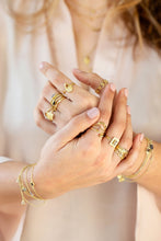 Lade das Bild in den Galerie-Viewer, MUJA JUMA Ring, CHALZEDON, in Gold, Gr. 56