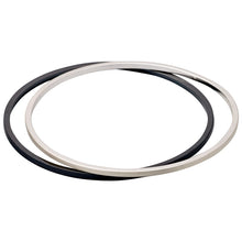 Lade das Bild in den Galerie-Viewer, PILGRIM Armreifen-Set LYDIA, in Silber / Schwarz