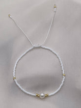 Lade das Bild in den Galerie-Viewer, GLAM & GLORY Festival Miyuki Armband White, in Gold