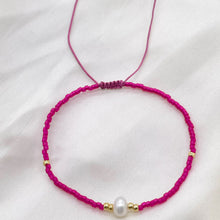 Lade das Bild in den Galerie-Viewer, GLAM & GLORY Festival Miyuki Armband Pink, in Gold