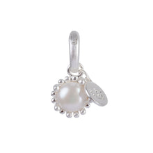 Lade das Bild in den Galerie-Viewer, SENCE Copenhagen Anhänger Charm CURIOUS PEARL, in Silber