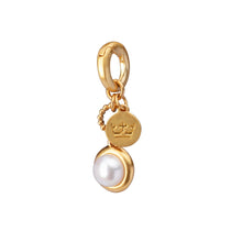Lade das Bild in den Galerie-Viewer, SENCE Copenhagen Anhänger Charm PEARL WHITE, in Gold
