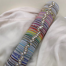 Lade das Bild in den Galerie-Viewer, GLAM & GLORY Festival Miyuki Armband Gold, in Gold