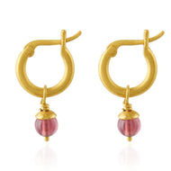 MUJA JUMA Ohrringe Creole Rhodolit Hoop, in Gold
