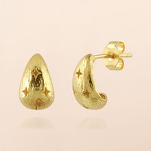 Lade das Bild in den Galerie-Viewer, MUJA JUMA Ohrringe Creole Callisto, in Gold
