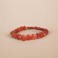Lade das Bild in den Galerie-Viewer, MUJA JUMA Armband Red Jaspis,  in Gold
