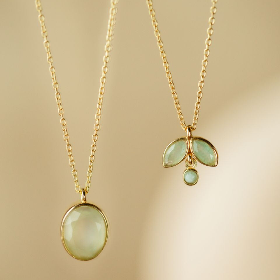MUJA JUMA Halskette Andromeda, grüner Chalchedon, in Gold