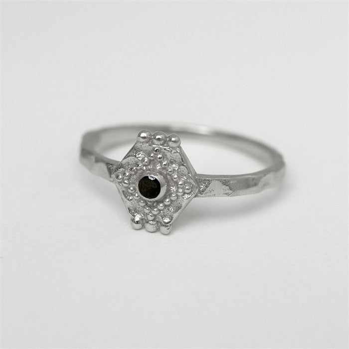 MUJA JUMA Ring ETHIC HEXAGON, in Silber, Gr. 56