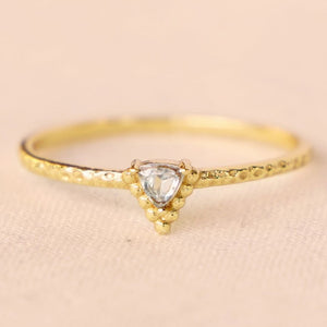 MUJA JUMA Ring TRIANGLE, in Gold