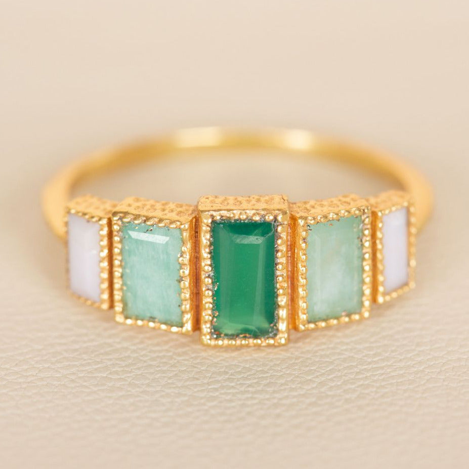 MUJA JUMA Ring AROA , Grün, in Gold