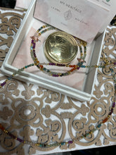 Lade das Bild in den Galerie-Viewer, MUJA JUMA Halskette TALISMAN Apatit, in Gold
